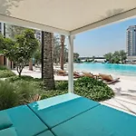 Lagoon Charm Luxurious Waterfront Living